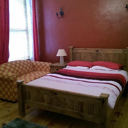 Clarmont Guest House Portrush Esterno foto